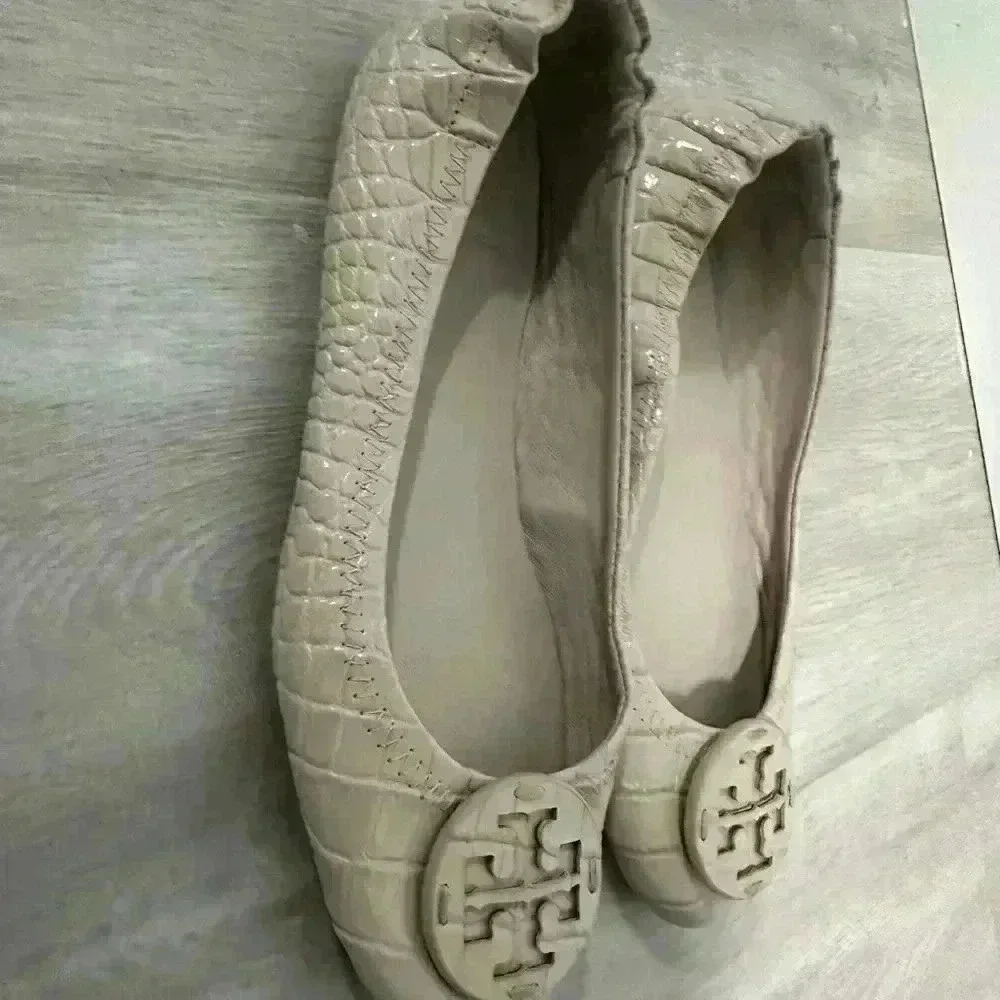 New Tory Burch woman Minnie Flats size 5